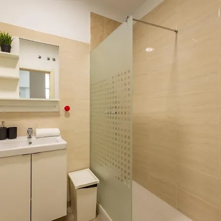 Isg Encantador Estudio En Alameda De Hercules セビリア